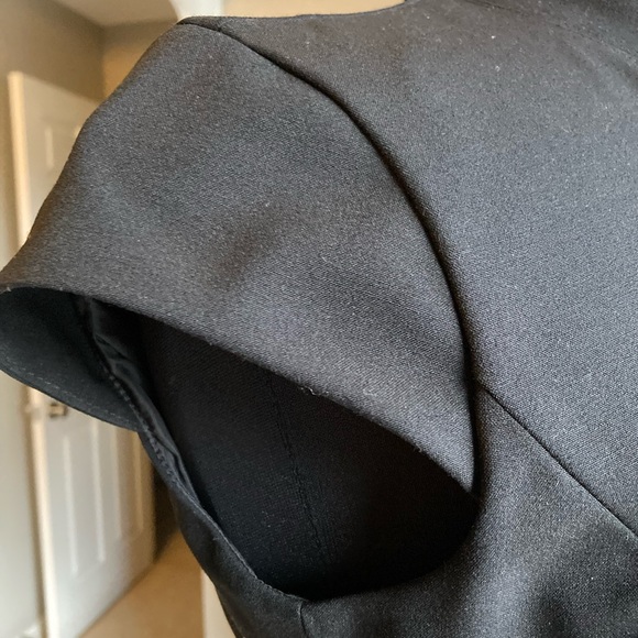 Calvin Klein LBD with mandarin collar and snap closure, size 4 - Picture 7 of 13